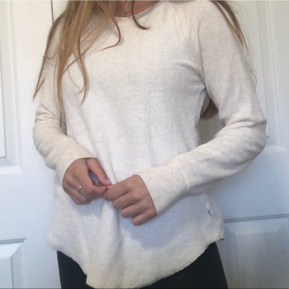 American Eagle Outfitters Sweaters - American eagle sweater